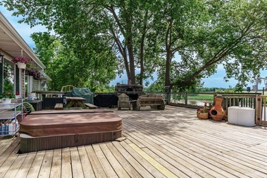 This exceptional 2,007 square foot ranch offers riverfront - photo 28