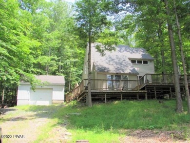 Lake Wallenpaupack Home For Sale in Greentown Pennsylvania
