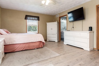 This exceptional 2,007 square foot ranch offers riverfront - photo 46