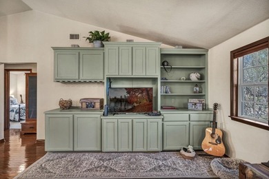 Nestled on a quiet dead-end street, this stunning two-story - photo 13