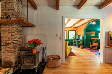 Humming with happiness, this year-round cottage-style home - photo 13