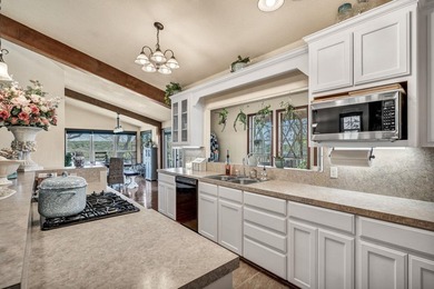 Nestled on a quiet dead-end street, this stunning two-story - photo 15