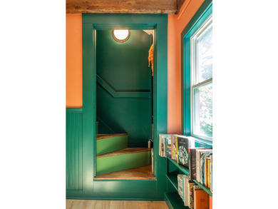 Humming with happiness, this year-round cottage-style home - photo 19