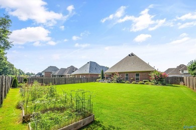 Nestled in Huntsville's resort-style Lake Forest community, this - photo 19