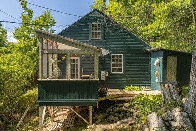 Humming with happiness, this year-round cottage-style home - photo 27