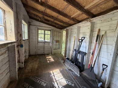 Humming with happiness, this year-round cottage-style home - photo 35