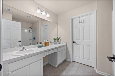 Opportunities like this are rare. This residence features the - photo 42
