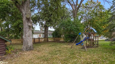 This charming cabin-style home has been completely redone and is - photo 3