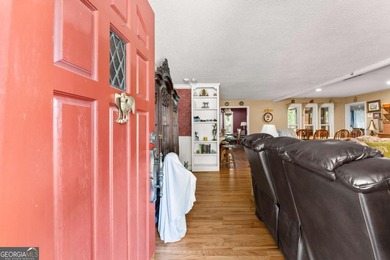 Private 6.6-Acre Estate with Pool, Guest Apartment & Workshop! - photo 4
