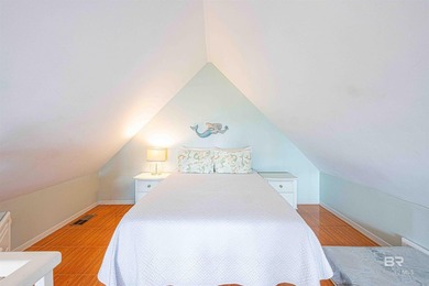 Welcome to your cozy beachfront loft retreat with beautiful - photo 11
