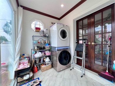 Beautiful 3-story Colonial single-family home in the heart of - photo 11