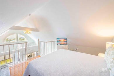 Welcome to your cozy beachfront loft retreat with beautiful - photo 12