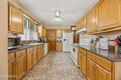 Step into timeless elegance with this beautifully preserved 1907 - photo 12
