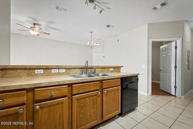 Move-in ready 2BR/2BA first-floor condo in gated Willow Ridge! - photo 13