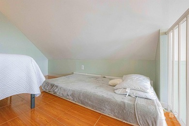 Welcome to your cozy beachfront loft retreat with beautiful - photo 14