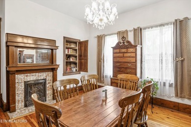 Step into timeless elegance with this beautifully preserved 1907 - photo 16