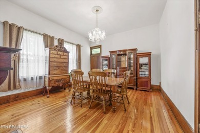 Step into timeless elegance with this beautifully preserved 1907 - photo 18