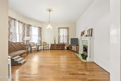 Step into timeless elegance with this beautifully preserved 1907 - photo 21