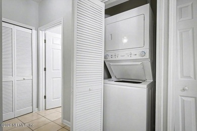 Move-in ready 2BR/2BA first-floor condo in gated Willow Ridge! - photo 26