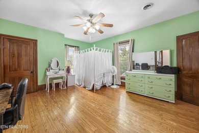 Step into timeless elegance with this beautifully preserved 1907 - photo 27