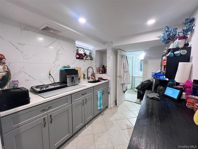 Beautiful 3-story Colonial single-family home in the heart of - photo 28