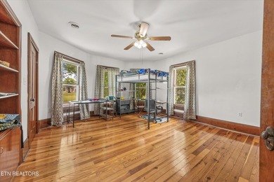 Step into timeless elegance with this beautifully preserved 1907 - photo 29