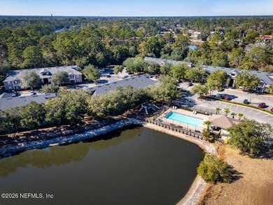 Move-in ready 2BR/2BA first-floor condo in gated Willow Ridge! - photo 32