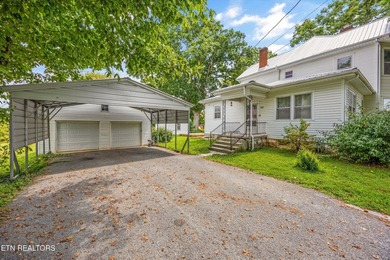Step into timeless elegance with this beautifully preserved 1907 - photo 33