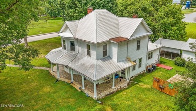 Step into timeless elegance with this beautifully preserved 1907 - photo 35