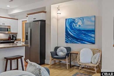Exceptionally maintained and perfectly situated in an unbeatable - photo 5