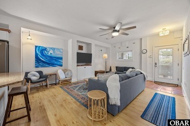 Exceptionally maintained and perfectly situated in an unbeatable - photo 6