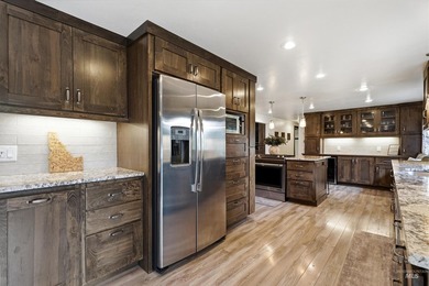 Escape to the mountains without sacrificing modern comfort at 1 - photo 18