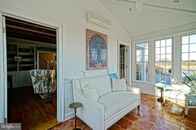 WATERFRONT HOME - ROOTED IN HISTORY Experience the brilliant - photo 20