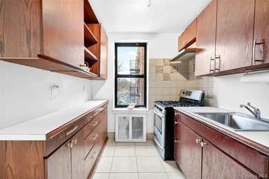 Bright and skillfully updated Junior 1BR on one of the most - photo 22