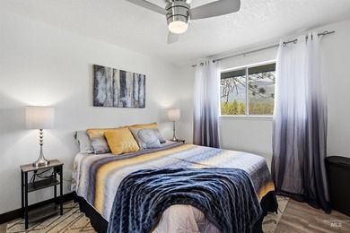 Escape to the mountains without sacrificing modern comfort at 1 - photo 25