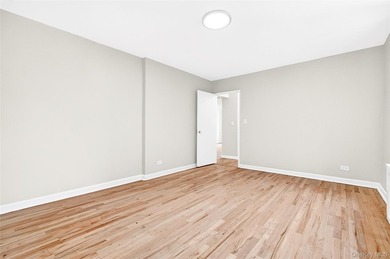 Bright and skillfully updated Junior 1BR on one of the most - photo 28