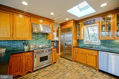 WATERFRONT HOME - ROOTED IN HISTORY Experience the brilliant - photo 32