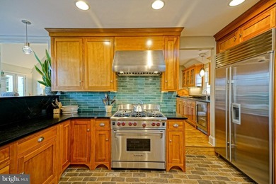 WATERFRONT HOME - ROOTED IN HISTORY Experience the brilliant - photo 33