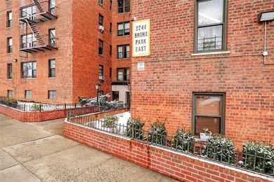 Bright and skillfully updated Junior 1BR on one of the most - photo 36