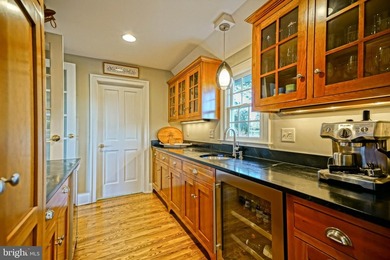 WATERFRONT HOME - ROOTED IN HISTORY Experience the brilliant - photo 37
