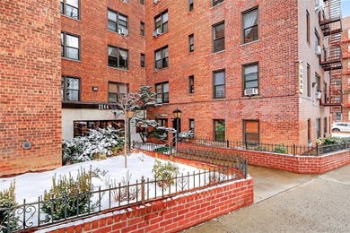 Bright and skillfully updated Junior 1BR on one of the most - photo 38