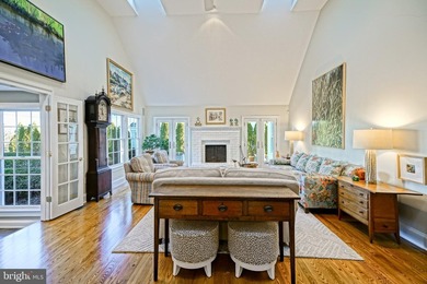 WATERFRONT HOME - ROOTED IN HISTORY Experience the brilliant - photo 40