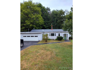 Oneida Lake Home For Sale in Constantia New York