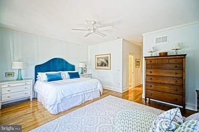 WATERFRONT HOME - ROOTED IN HISTORY Experience the brilliant - photo 50