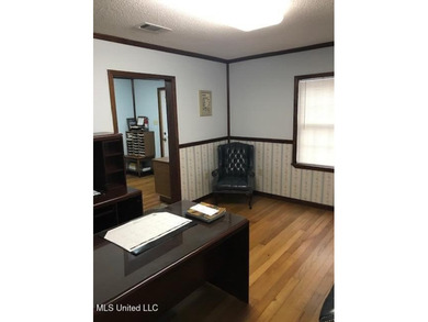 Looking for a Gulfport commercial property with built-in income - photo 2