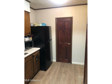 Looking for a Gulfport commercial property with built-in income - photo 5