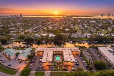 Enjoy easy FL. living in this charming 1-bedroom, 1-bath condo - photo 2