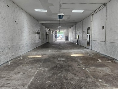 This consolidated site offers a prime development opportunity - photo 4