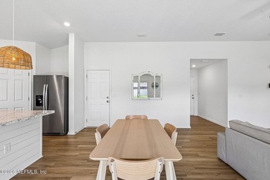 Bright and inviting 3-bedroom, 2-bath home on a spacious corner - photo 15