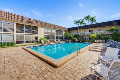 Enjoy easy FL. living in this charming 1-bedroom, 1-bath condo - photo 6